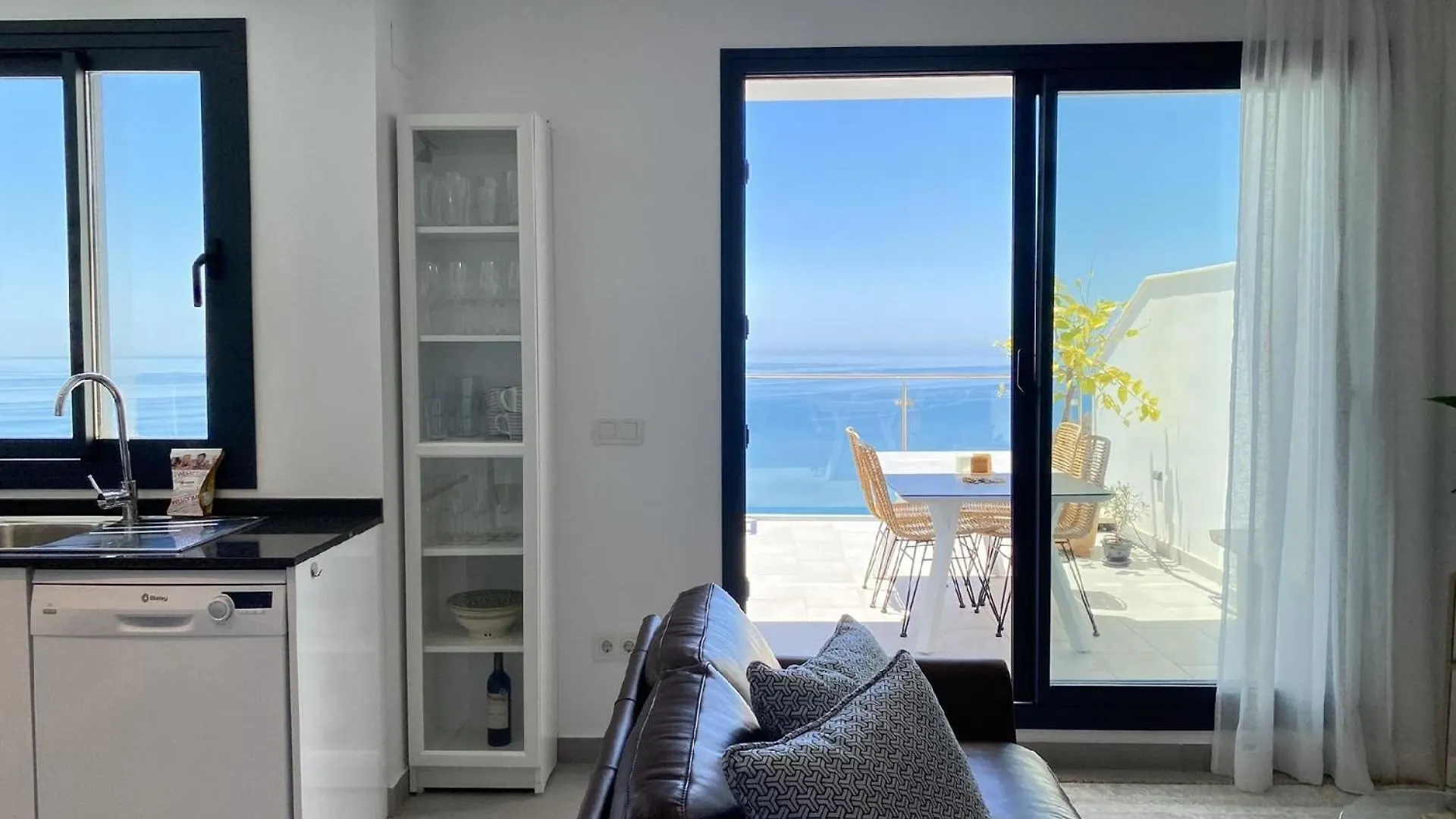 Apartment Ferienwohnung Fuer 6 Personen Ca 120 Qm In Nerja, Andalusien Costa Del Sol