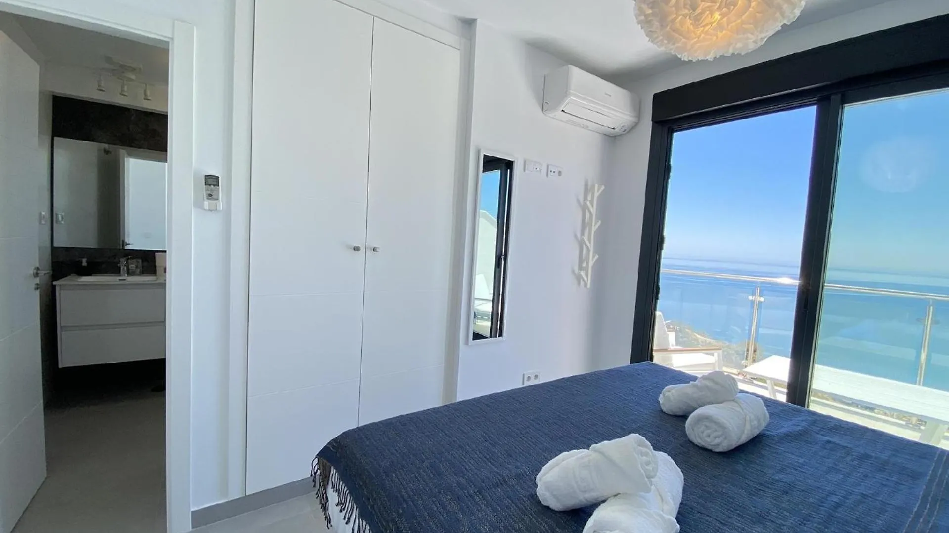 Ferienwohnung Fuer 6 Personen Ca 120 Qm In Nerja, Andalusien Costa Del Sol Nerja