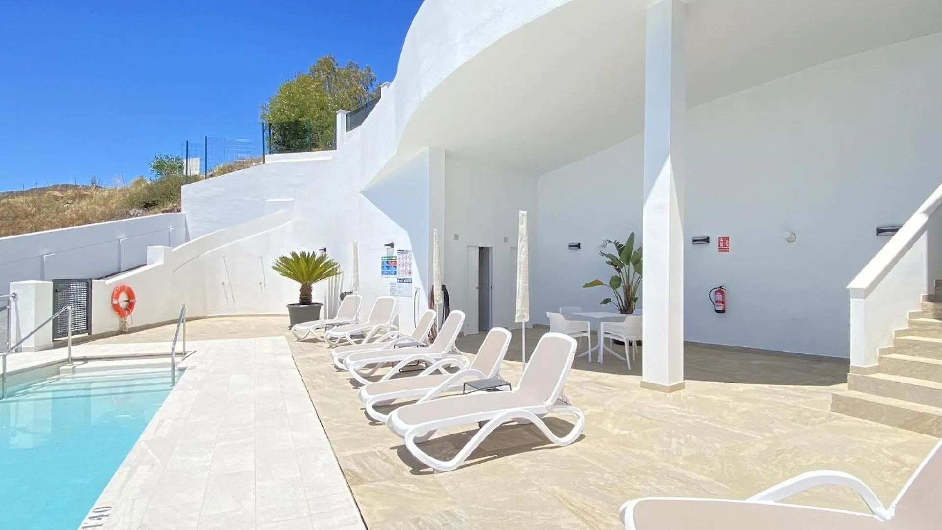 شقة Ferienwohnung Fuer 6 Personen Ca 120 Qm In Nerja, Andalusien Costa Del Sol إسبانيا
